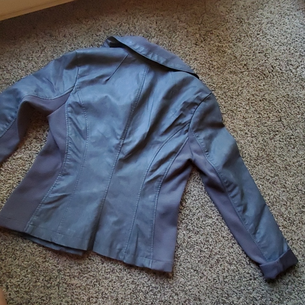 Grey jacket - Picture 3 of 3